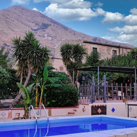 Casa Vacanze Fondaco Di Scillato Scillato  Extérieur photo