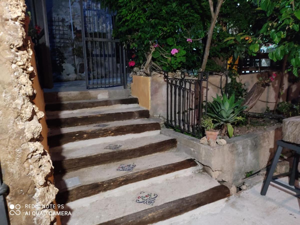 Casa Vacanze Fondaco Di Scillato Scillato  Extérieur photo