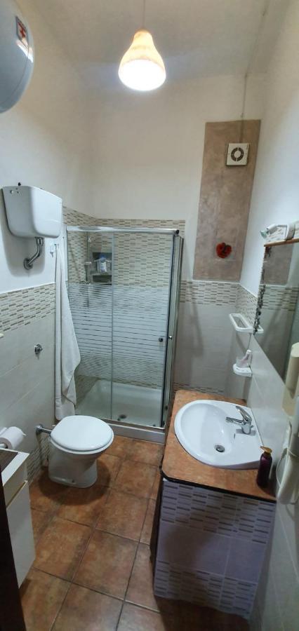 Casa Vacanze Fondaco Di Scillato Scillato  Extérieur photo