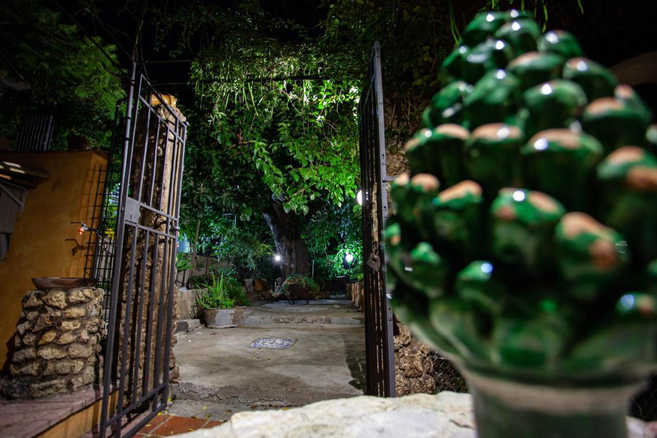 Casa Vacanze Fondaco Di Scillato Scillato  Extérieur photo