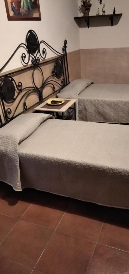 Casa Vacanze Fondaco Di Scillato Scillato  Extérieur photo