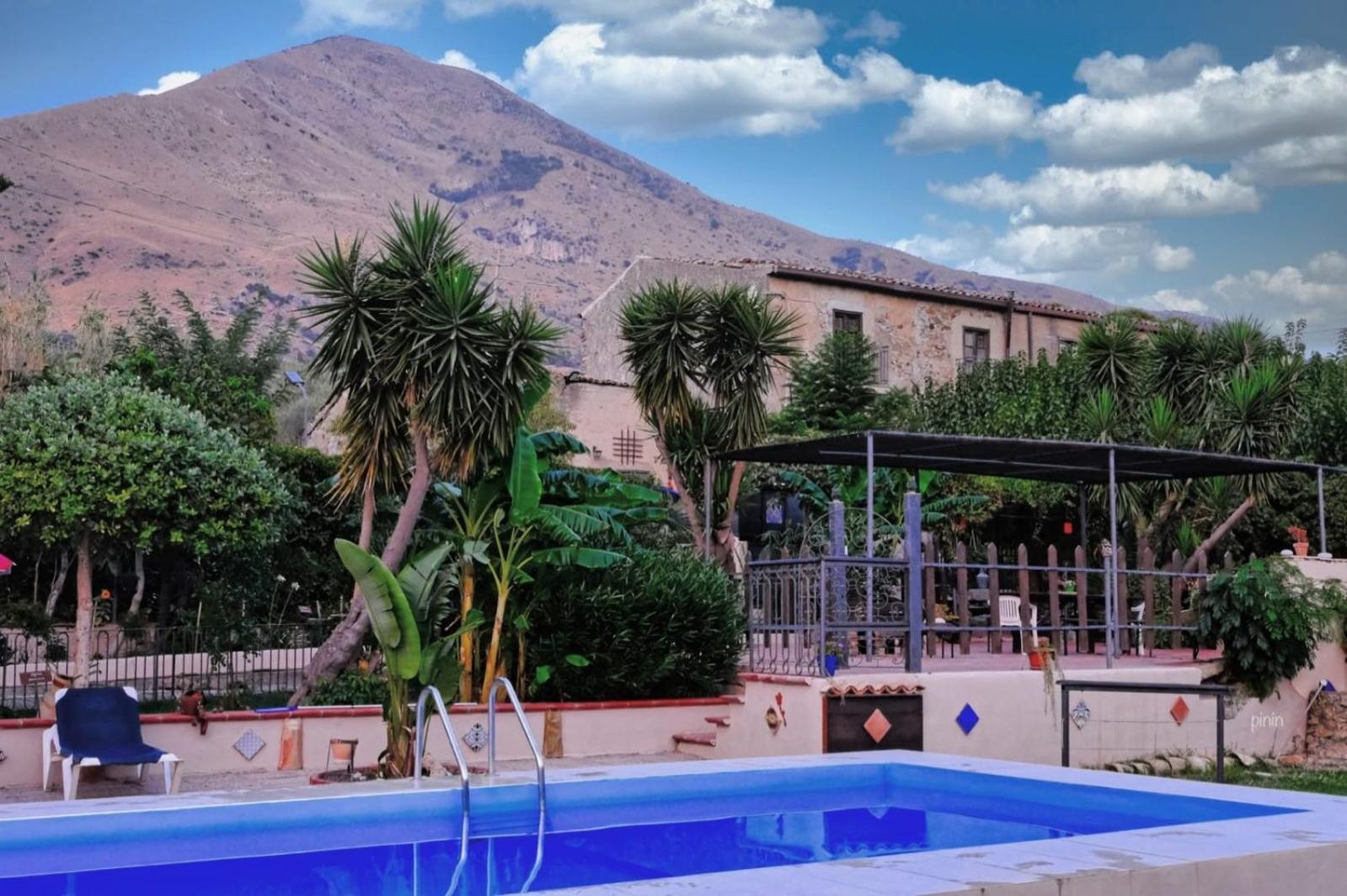 Casa Vacanze Fondaco Di Scillato Scillato  Extérieur photo
